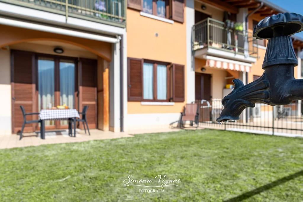 Ferienwohnung Il Giardino Di Laura Costa Volpino Exterior foto