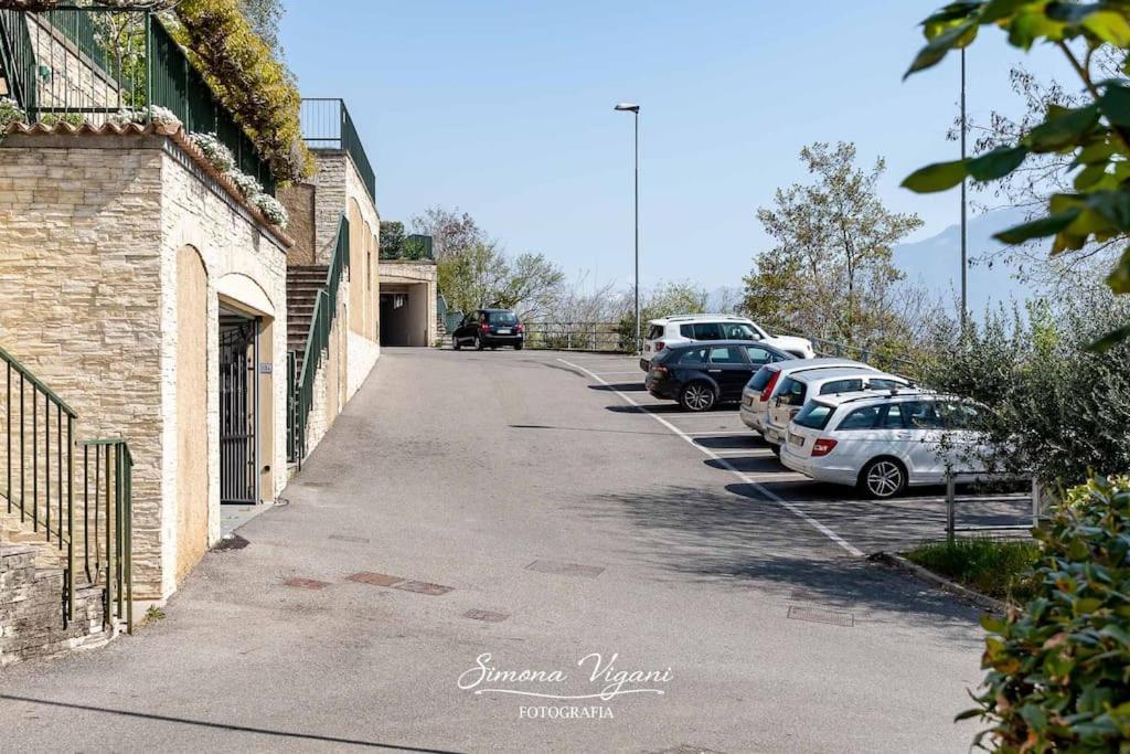 Ferienwohnung Il Giardino Di Laura Costa Volpino Exterior foto